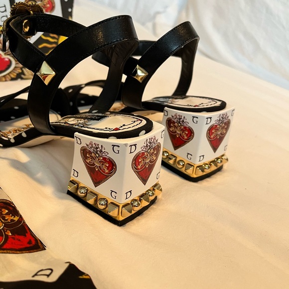 Gently preowned Dolce and Gabbana block heels with heart details! - Picture 10 of 10